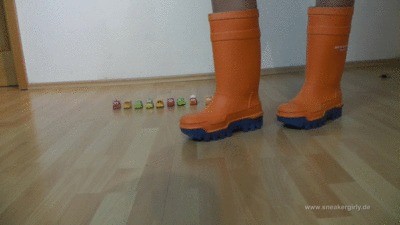 Sneaker-girl Fussballgirl07 – Mini Toy-cars Vs Rubber-boots