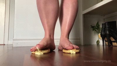 Sneakergirly Feetsiecake – Donut Crush